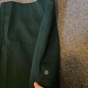 Lululemon dark green pencil skirt size 6